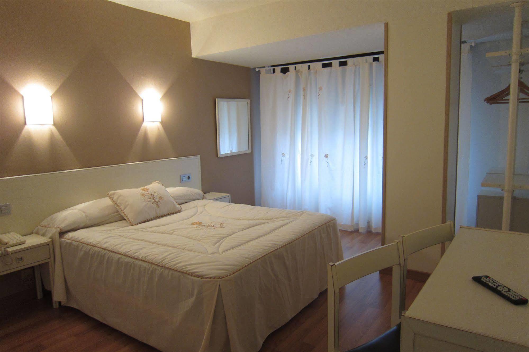 Hotel Acebos Azabache Gijón Eksteriør bilde